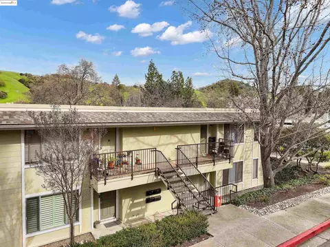 3317 Tice Creek Dr #8, Walnut Creek, CA 94595