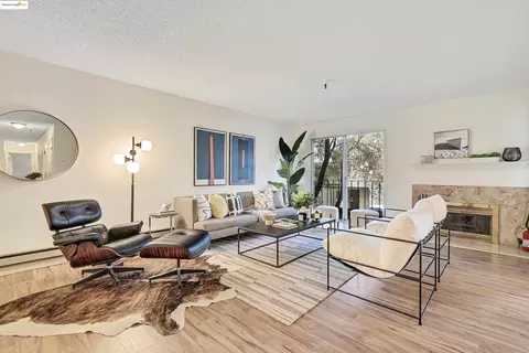 601 Leahy #104, Redwood City, CA 94061