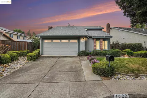 1022 Village Oaks Dr, Martinez, CA 94553