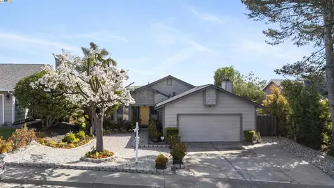 558 N Regatta Dr, Vallejo, CA 94591 photo 1
