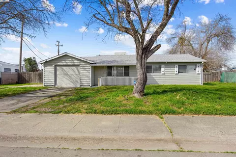 6780 75th St, Sacramento, CA 95828