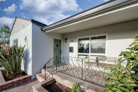 718 N 17th St, San Jose, CA 95112