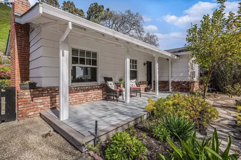 1592 Springbrook Rd, Walnut Creek, CA 94597 photo 1