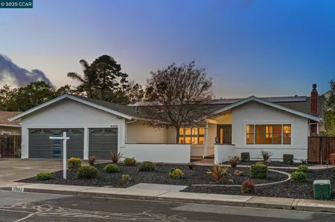 2062 Stratton Rd, Walnut Creek, CA 94598