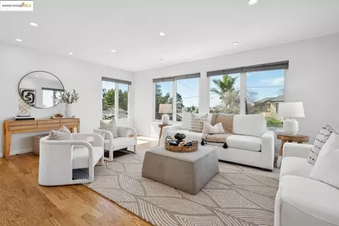 721 Rosal Ave, Oakland, CA 94610