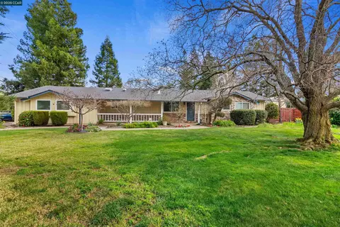 530 Wiget Ln, Walnut Creek, CA 94598