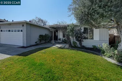108 E Lake Dr, Antioch, CA 94509 photo 1