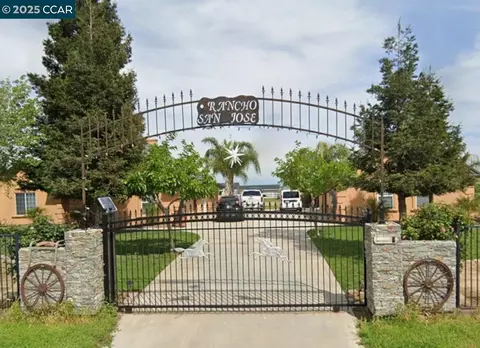 21305 Glen Oaks Rd, Madera, CA 93638 photo 1