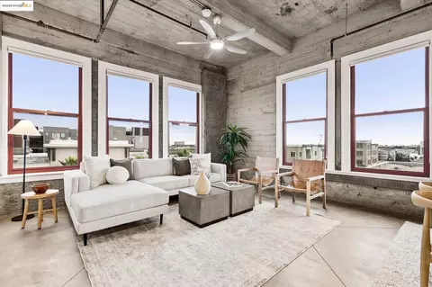 201 4th St #511, Oakland, CA 94607 photo 1