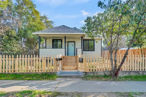 207 D St Roseville, Roseville, CA 95678