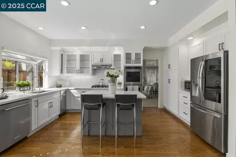 141 Tivoli Ln, Danville, CA 94506