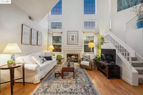 2316 Dolphin Dr, Richmond, CA 94804