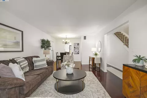 1666 Parkside Dr, Walnut Creek, CA 94597
