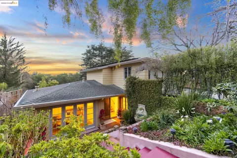 5543 Masonic Ave, Oakland, CA 94618