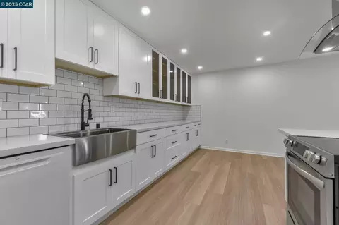 1305 Boulevard Way #314, Walnut Creek, CA 94595