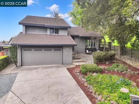 224 Knollcrest Ct, Martinez, CA 94553