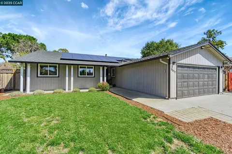 1817 Concord Ct, Concord, CA 94521 photo 1