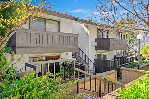 1457 Marchbanks Dr #4, Walnut Creek, CA 94598