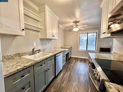 2125 Northwood Cir #A, Concord, CA 94520