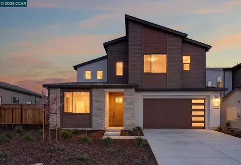 2298 Vandeleur Dr, Napa, CA 94558