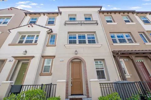 678 Barcelona Loop, Milpitas, CA 95035 photo 1