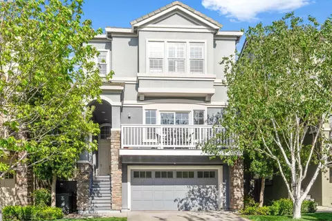 132 Maple Ln, East Palo Alto, CA 94303