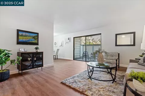 2890 Treat Blvd #19, Concord, CA 94518