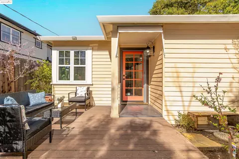 412 Pepper Ave, Palo Alto, CA 94306