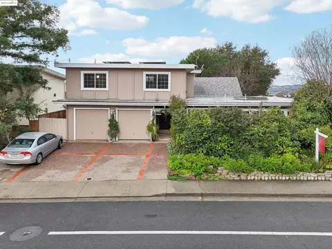5630 Greenridge Rd, Castro Valley, CA 94552 photo 1