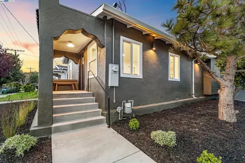 1487 10th St, Berkeley, CA 94710 photo 1