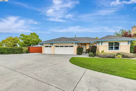 521 Winding Brook Ct, San Ramon, CA 94582