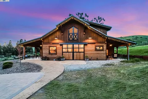 5135 Andrade Rd, Sunol, CA 94586 photo 1