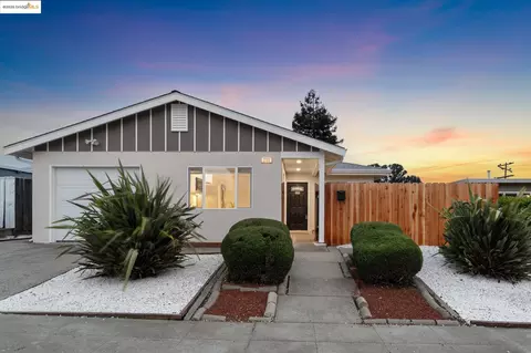3146 Groom Dr, Richmond, CA 94806