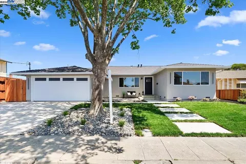 7461 Brookdale Ct, Dublin, CA 94568 photo 1