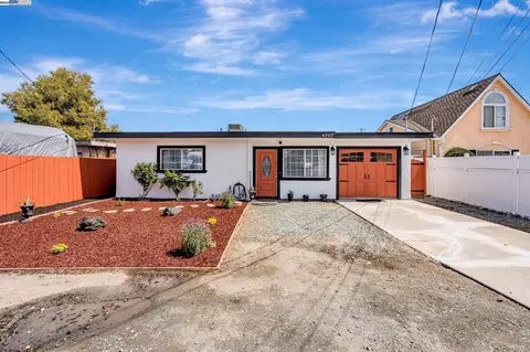 4207 Valley, Martinez, CA 94553 photo 1