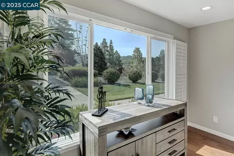 1932 Golden Rain Rd #3, Walnut Creek, CA 94595