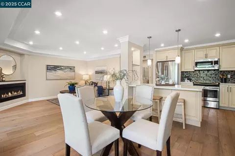 1372 Rockledge Ln #6, Walnut Creek, CA 94595