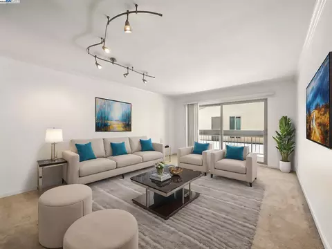 77 Fairmount Ave #114, Oakland, CA 94611