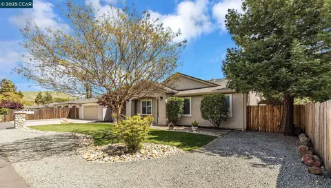 1840 Earl Ln, Concord, CA 94521 photo 1