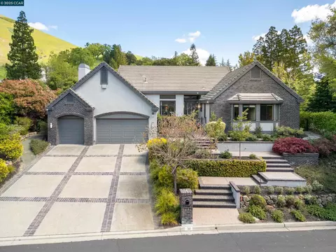 30 Oak Trail Ct, Alamo, CA 94507