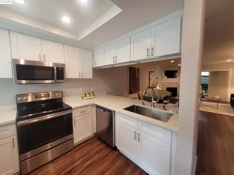 455 Eastgate Ln, Martinez, CA 94553 photo 1