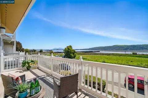 230 E 2nd St, Benicia, CA 94510 photo 1