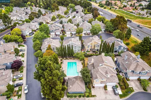 View/Area - 266 Scotts Vly, Hercules, CA 94547 photo 4 of 6