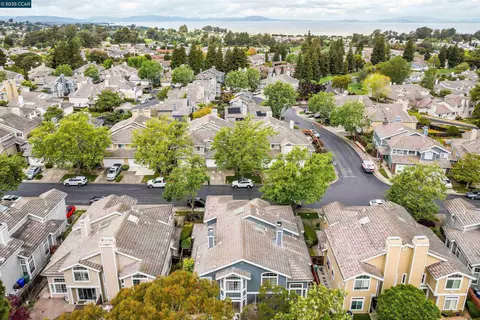 View/Area - 266 Scotts Vly, Hercules, CA 94547 photo 3 of 6