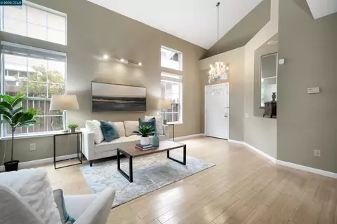 Living - 266 Scotts Vly, Hercules, CA 94547 photo 2 of 5