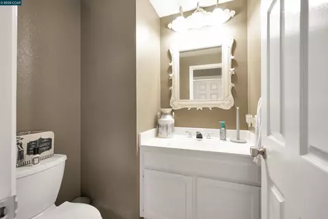 Bath - 266 Scotts Vly, Hercules, CA 94547 photo 1 of 5