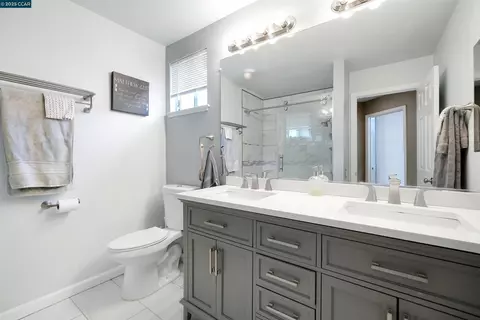 Bath - 266 Scotts Vly, Hercules, CA 94547 photo 4 of 5