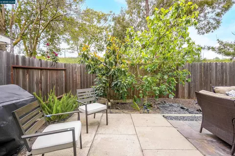 Exterior - 266 Scotts Vly, Hercules, CA 94547 photo 5 of 5