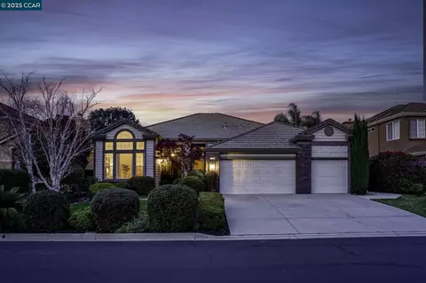 738 Ygnacio Woods Ct, Concord, CA 94518