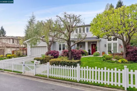 9 Avila Ln, Moraga, CA 94556 photo 1